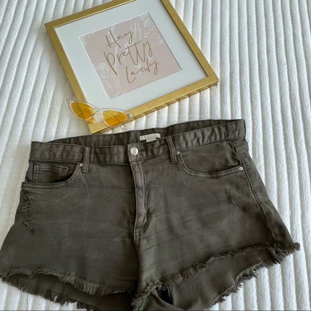 H&M - mini short - military green